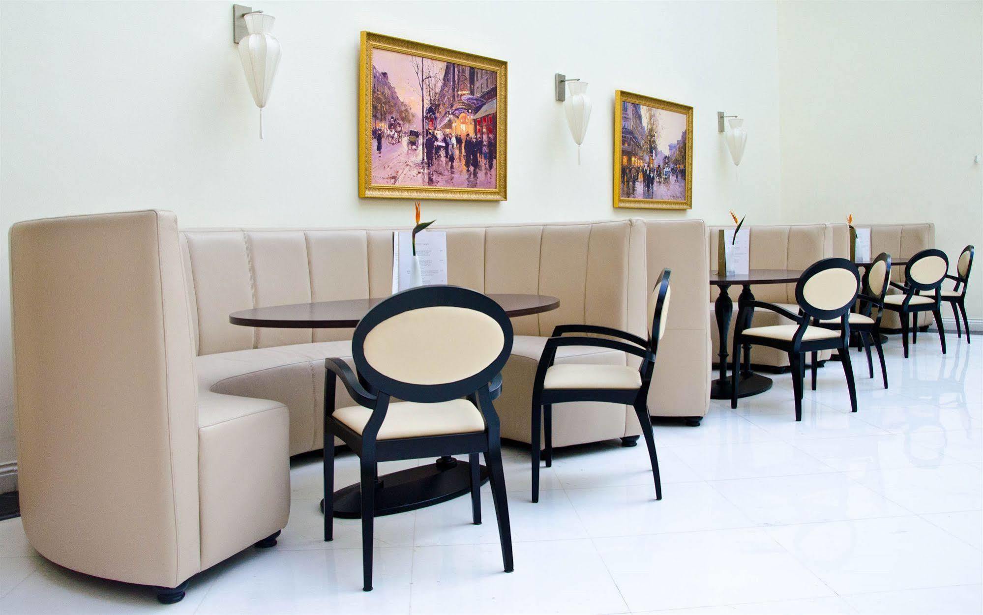 Concorde Paris Hotel